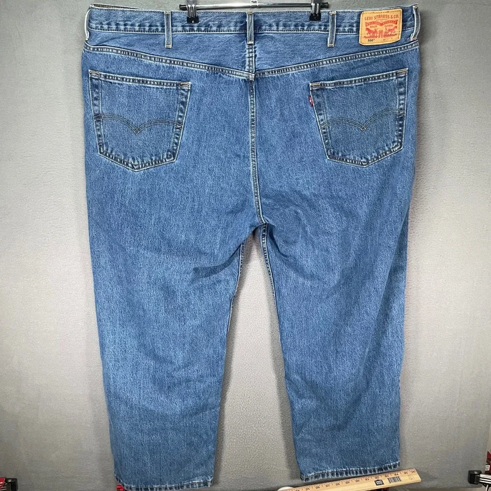 Levis 550 Relaxed‎ Fit Jeans Mens 52x30 Blue Denim Straight Leg